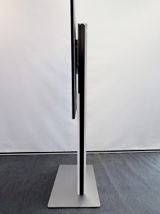 Design_Bodenständer_seitlich